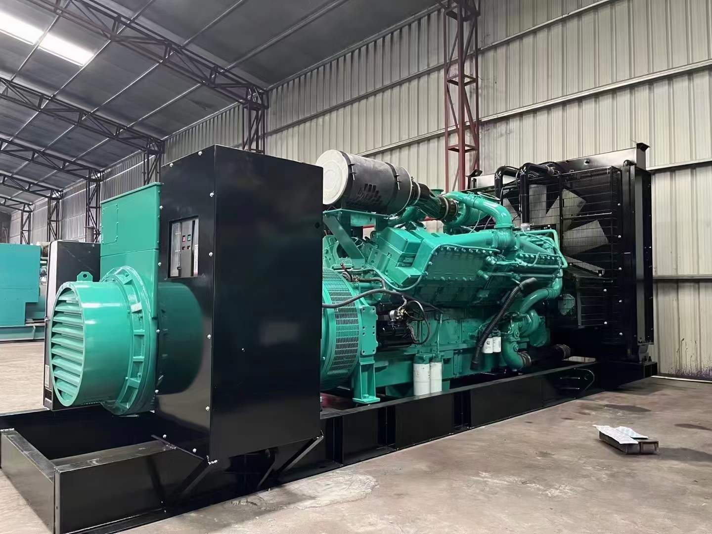 连州如何降低 800kW 柴油发电机输出电流的波动？