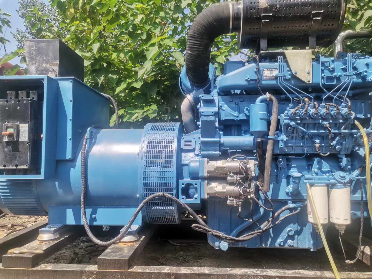 连州详细说明降低 800kW 柴油发电机输出电流波动的方法